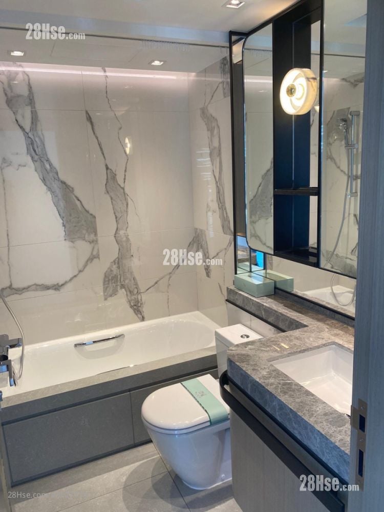 雲滙 租盤 4 房 , 3 浴室 830 平方呎 雲滙 租盤 4 房 , 3 浴室 830 平方呎