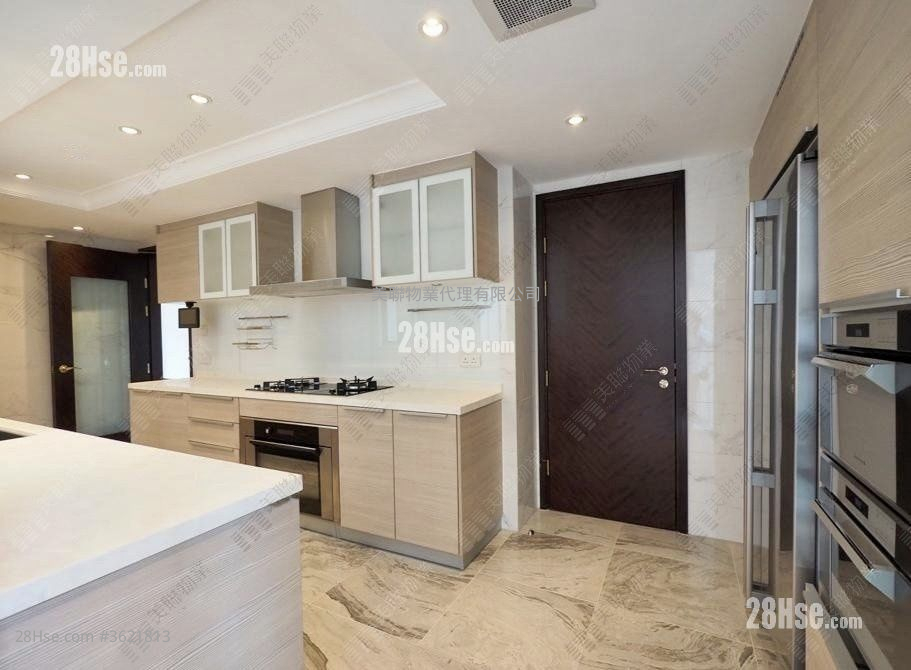 逸珑湾 租盘 4 房 , 3 浴室 1,776 平方尺 逸珑湾 租盘 4 房 , 3 浴室 1,776 平方尺