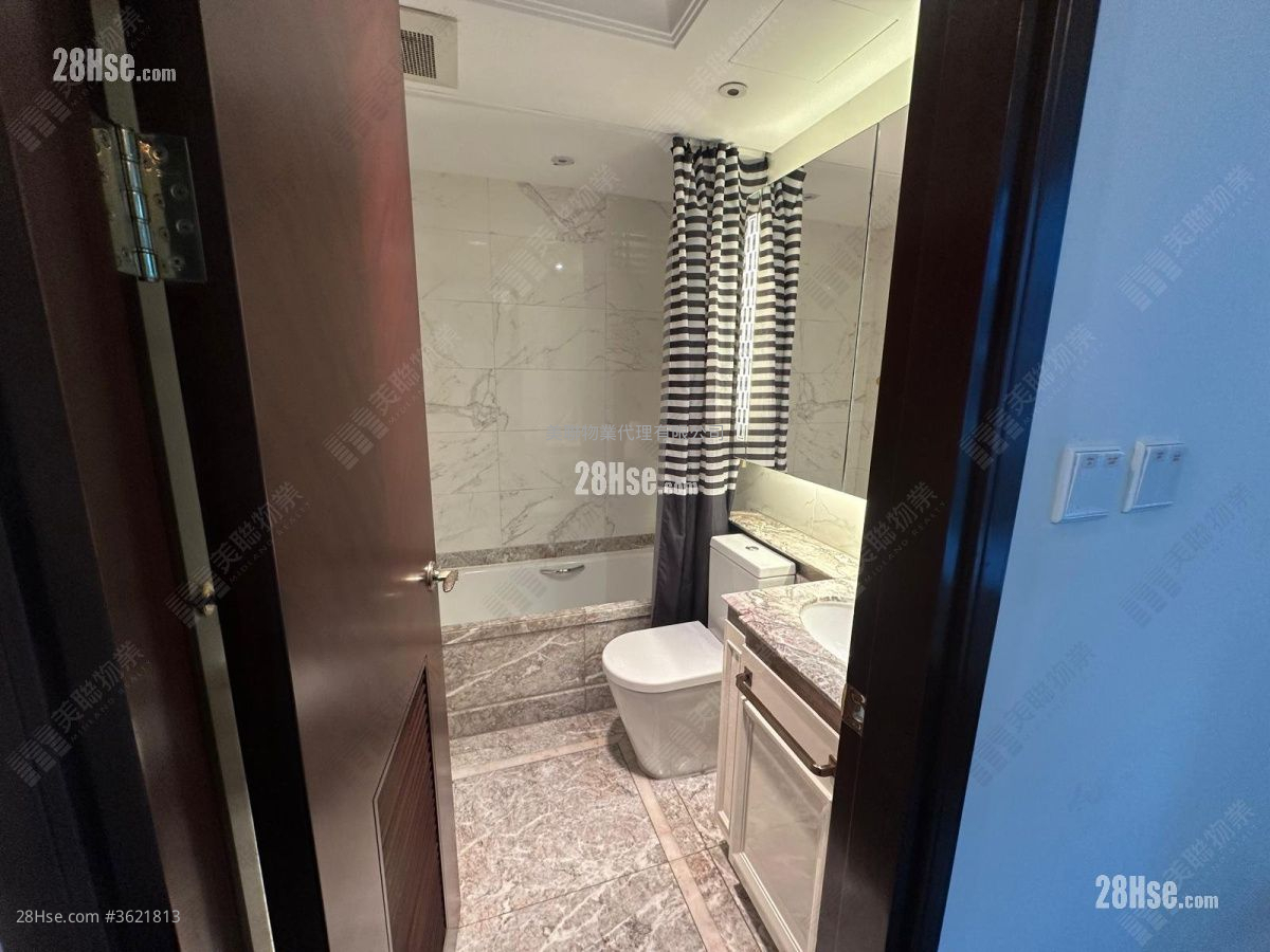 逸珑湾 租盘 4 房 , 3 浴室 1,776 平方尺 逸珑湾 租盘 4 房 , 3 浴室 1,776 平方尺