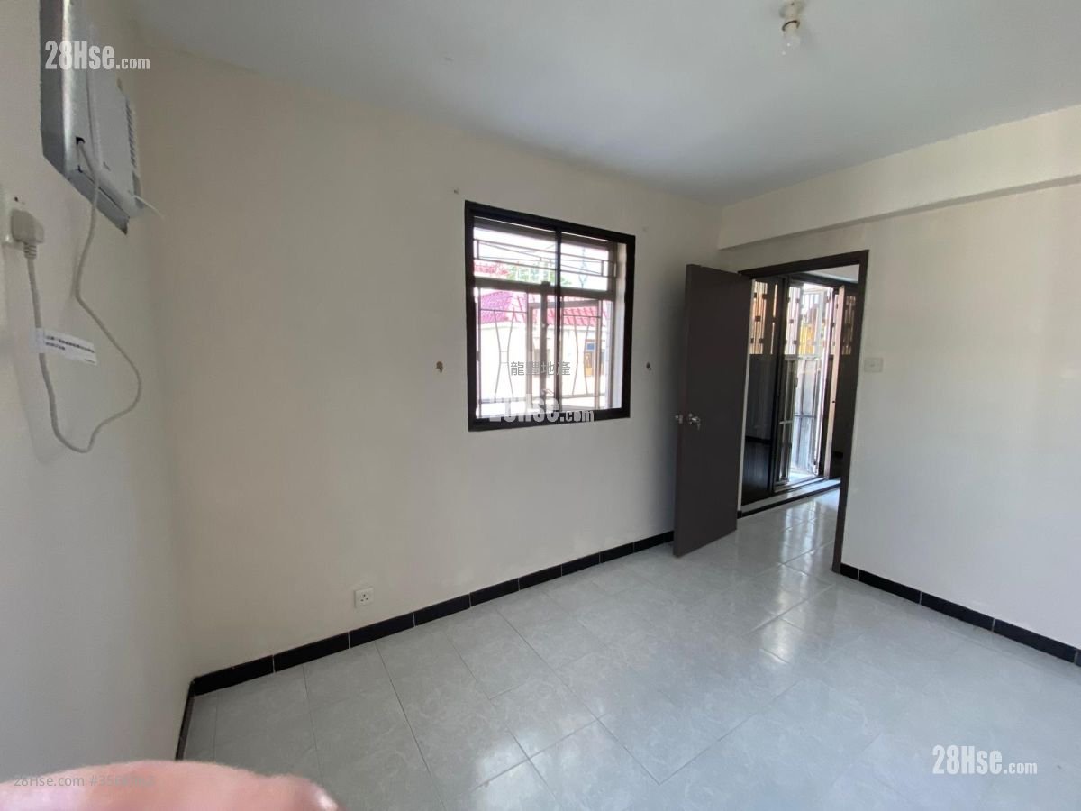 村屋 租盘 3 房 , 2 浴室 600 平方尺 村屋 租盘 3 房 , 2 浴室 600 平方尺