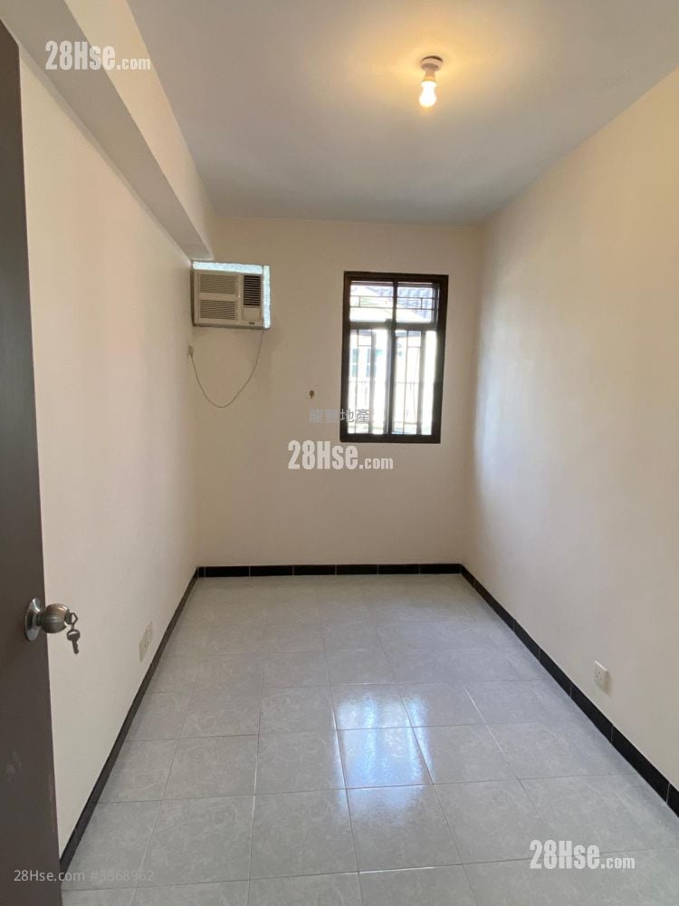 村屋 租盘 3 房 , 2 浴室 600 平方尺 村屋 租盘 3 房 , 2 浴室 600 平方尺