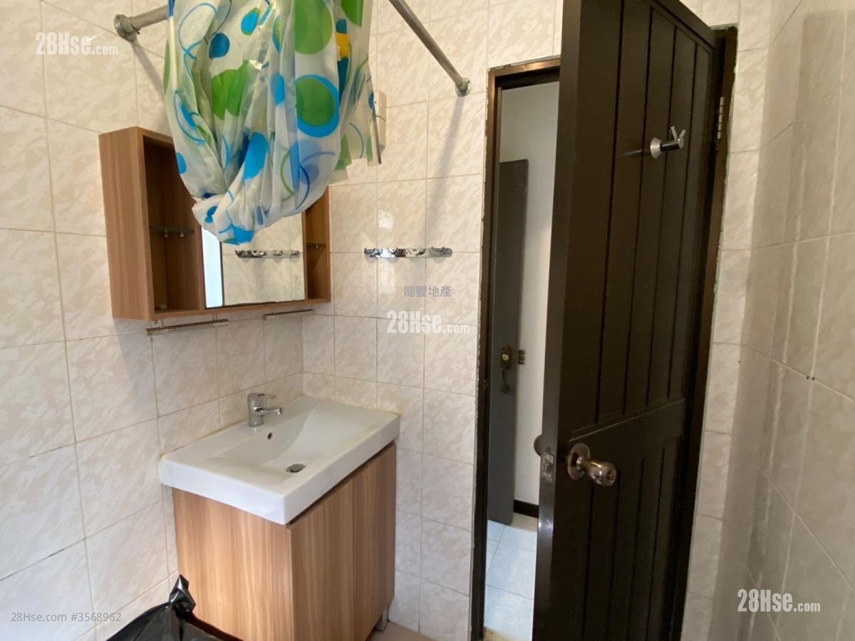 村屋 租盘 3 房 , 2 浴室 600 平方尺 村屋 租盘 3 房 , 2 浴室 600 平方尺