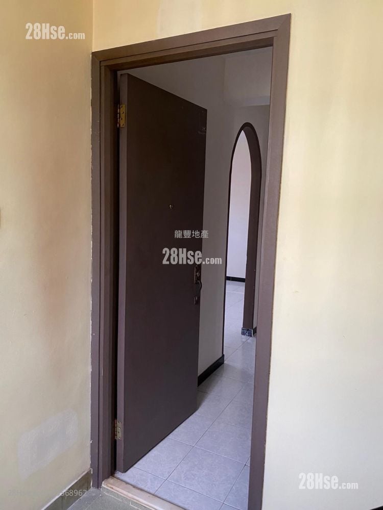 村屋 租盘 3 房 , 2 浴室 600 平方尺 村屋 租盘 3 房 , 2 浴室 600 平方尺