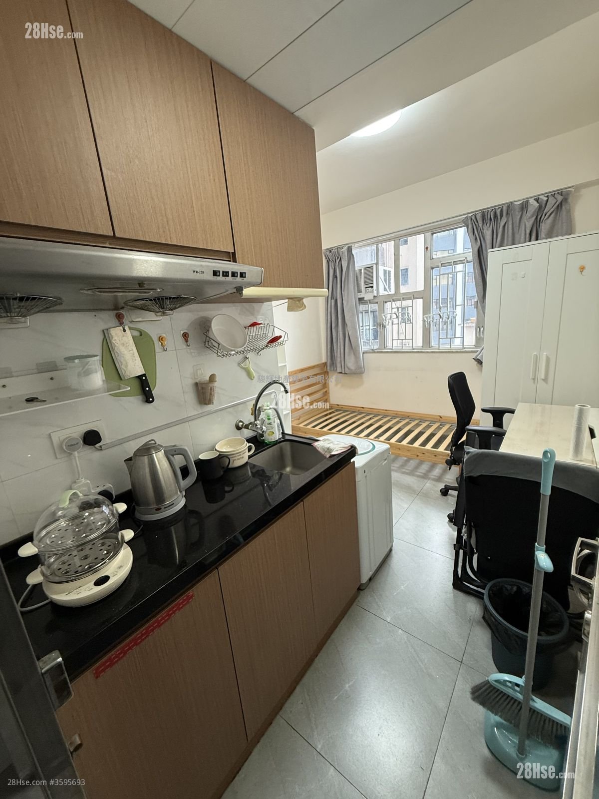 长荣大厦 租盘 开放式间隔 , 1 浴室 130 平方尺