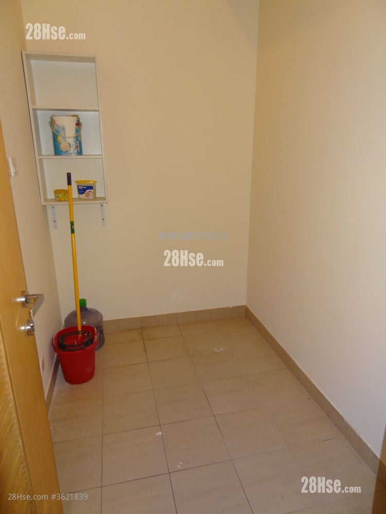 星堤 售盤 4 房 , 3 浴室 1,272 平方呎 星堤 售盤 4 房 , 3 浴室 1,272 平方呎