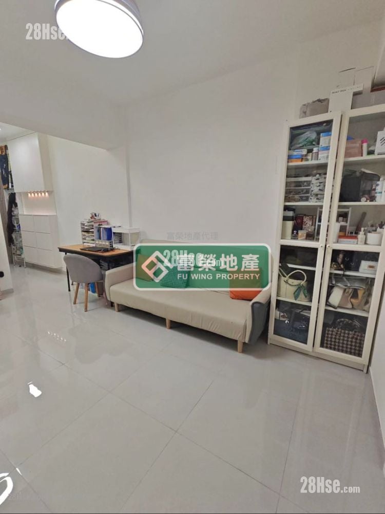 Lee Tai Building Sell 3 Bedrooms , 1 Bathroom 423 ft² Lee Tai Building Sell 3 Bedrooms , 1 Bathroom 423 ft²