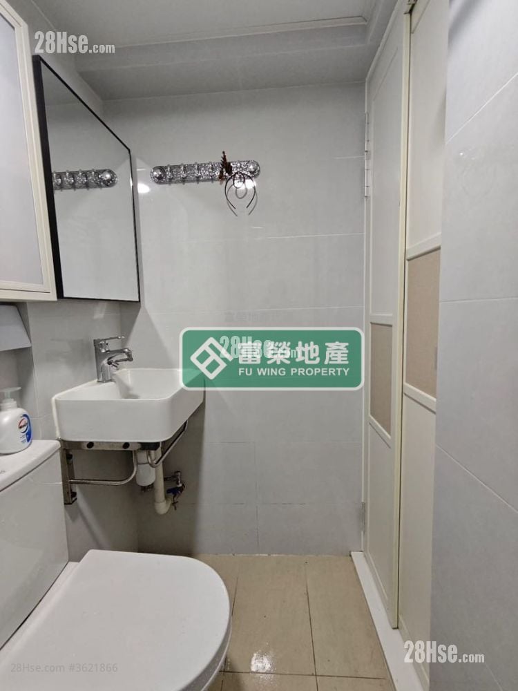 Lee Tai Building Sell 3 Bedrooms , 1 Bathroom 423 ft² Lee Tai Building Sell 3 Bedrooms , 1 Bathroom 423 ft²