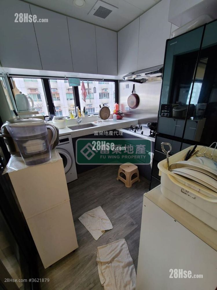 Mainway Court Sell 3 Bedrooms , 2 Bathrooms 737 ft² Mainway Court Sell 3 Bedrooms , 2 Bathrooms 737 ft²