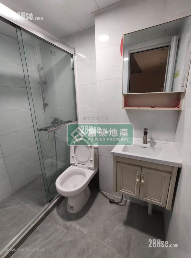 Chak Fung House Rental 3 Bedrooms , 1 Bathroom 558 ft² Chak Fung House Rental 3 Bedrooms , 1 Bathroom 558 ft²