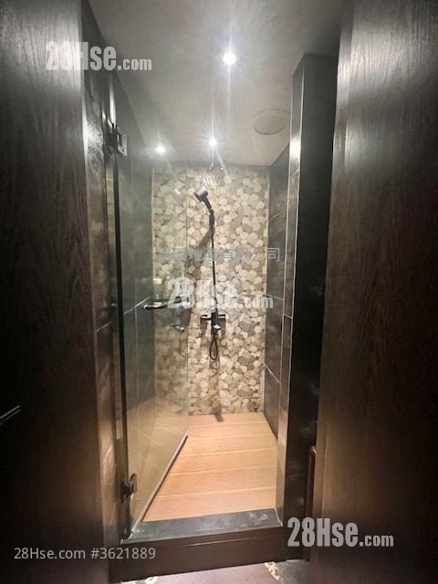 Apartment Rental 4 Bedrooms , 2 Toilets Apartment Rental 4 Bedrooms , 2 Toilets