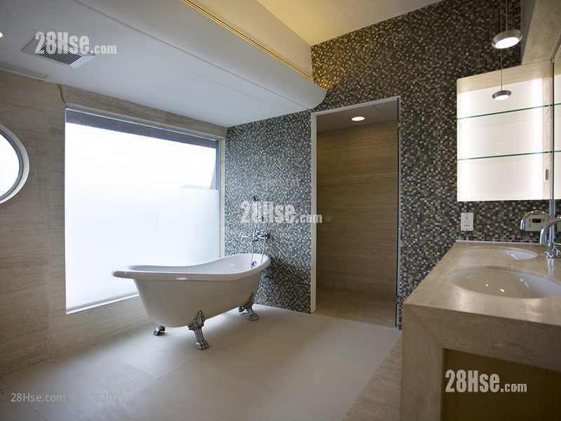 Pinewaver Villas Sell 4 Bedrooms , 3 Bathrooms 2,707 ft² Pinewaver Villas Sell 4 Bedrooms , 3 Bathrooms 2,707 ft²