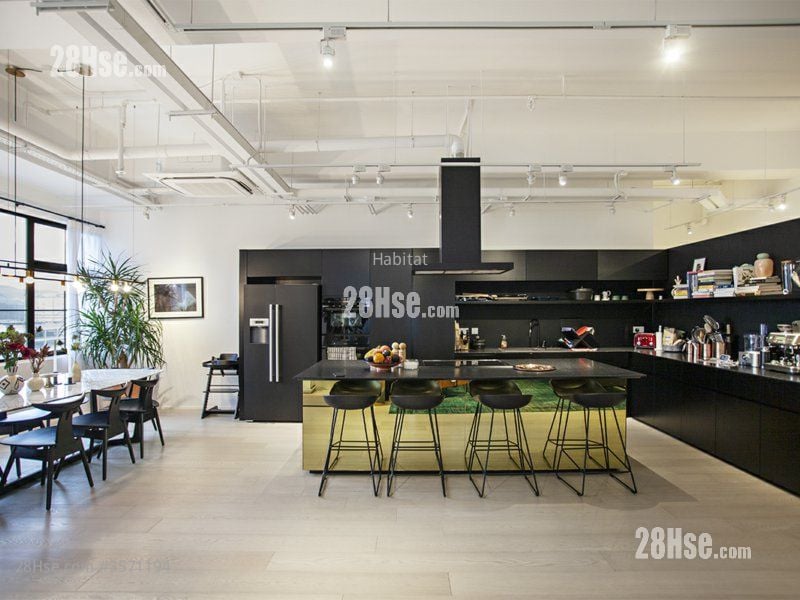 柴灣工業城 售盤 4 浴室 4,596 平方呎 柴灣工業城 售盤 4 浴室 4,596 平方呎