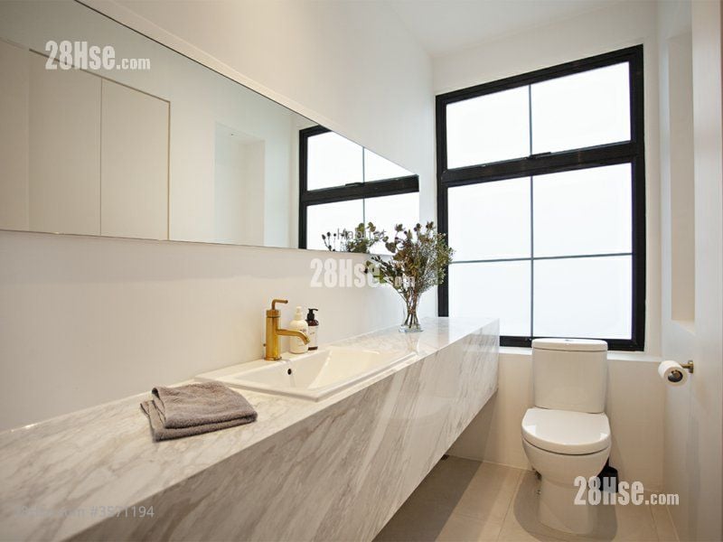 柴灣工業城 售盤 4 浴室 4,596 平方呎 柴灣工業城 售盤 4 浴室 4,596 平方呎