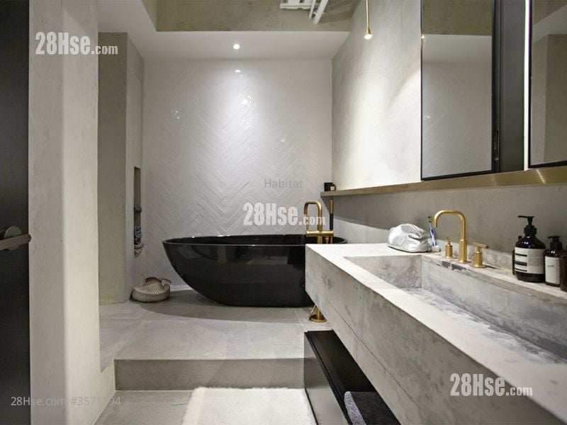 柴灣工業城 售盤 4 浴室 4,596 平方呎 柴灣工業城 售盤 4 浴室 4,596 平方呎