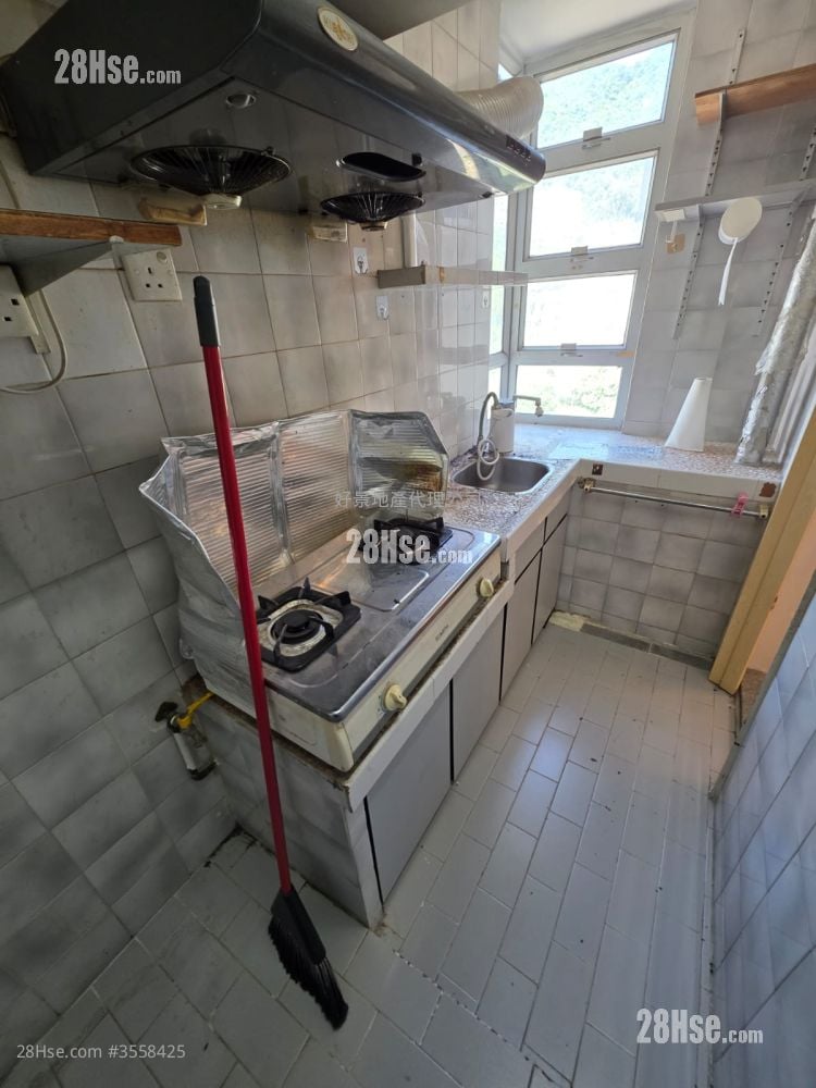 Hong Fai Building Rental 2 Bedrooms , 1 Bathroom 253 ft² Hong Fai Building Rental 2 Bedrooms , 1 Bathroom 253 ft²