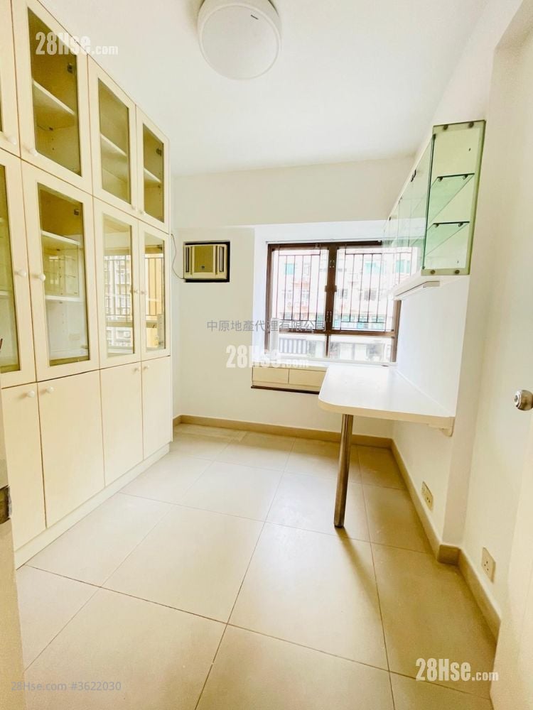 名人花園 售盤 3 房 828 平方呎 名人花園 售盤 3 房 828 平方呎