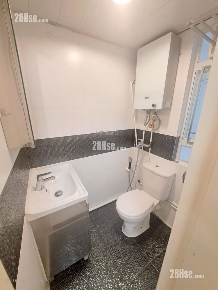 浴室: 好景洋樓 售盤 1 房 , 1 浴室 276 平方呎