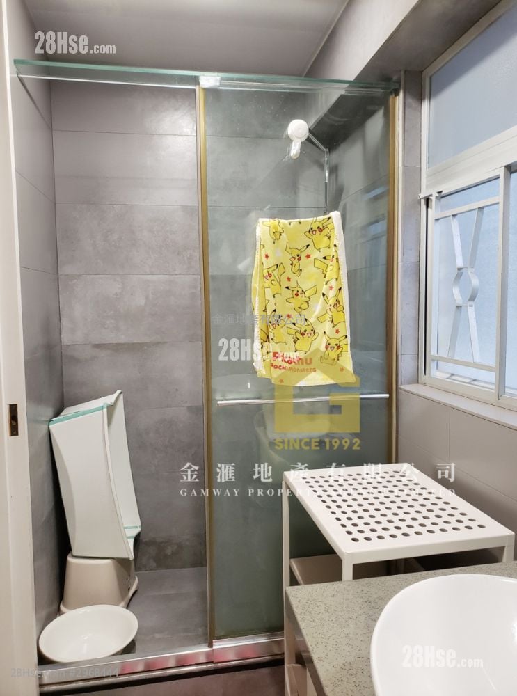 采颐花园 售盘 3 房 , 2 浴室 587 平方尺 采颐花园 售盘 3 房 , 2 浴室 587 平方尺