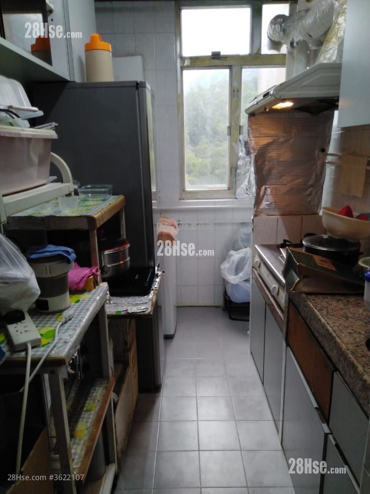 Kam Ying Court Sell 3 Bedrooms , 1 Bathroom 645 ft² Kam Ying Court Sell 3 Bedrooms , 1 Bathroom 645 ft²