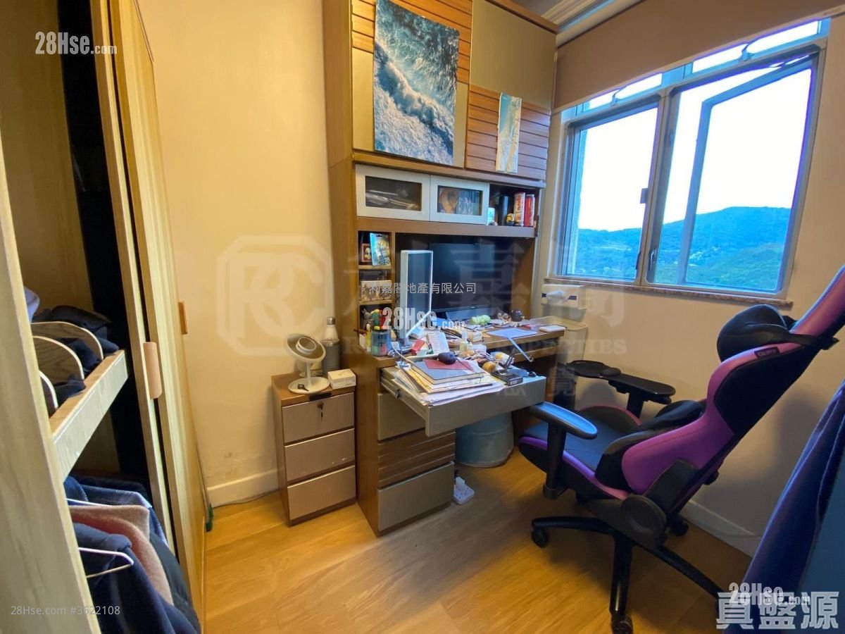 Yuk Ming Court Sell 3 Bedrooms 607 ft² Yuk Ming Court Sell 3 Bedrooms 607 ft²