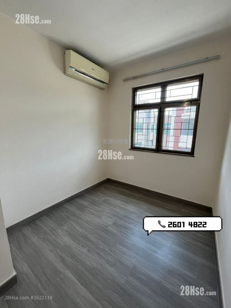 Village Rental 3 Bedrooms , 1 Bathroom 700 ft² Village Rental 3 Bedrooms , 1 Bathroom 700 ft²