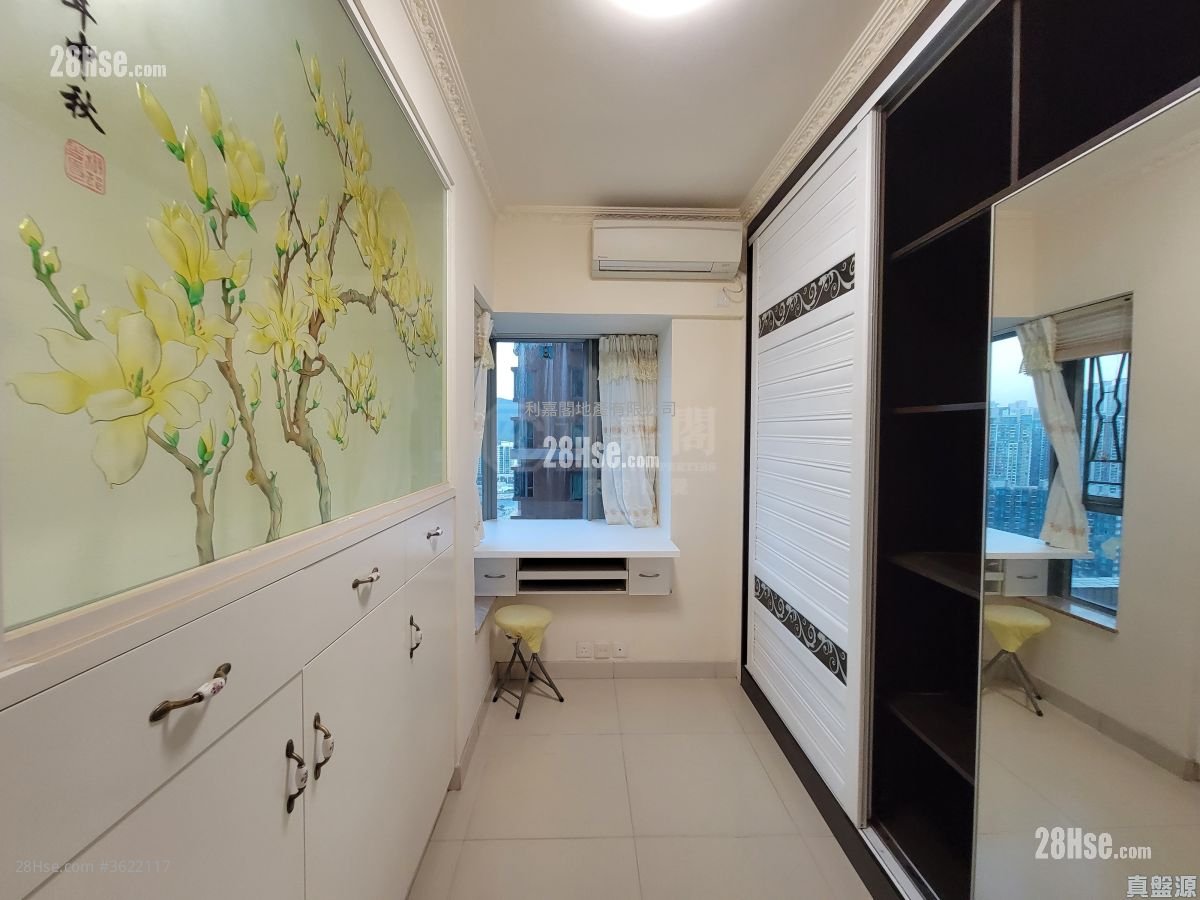 維景灣畔 售盤 4 房 , 2 浴室 1,028 平方呎 維景灣畔 售盤 4 房 , 2 浴室 1,028 平方呎