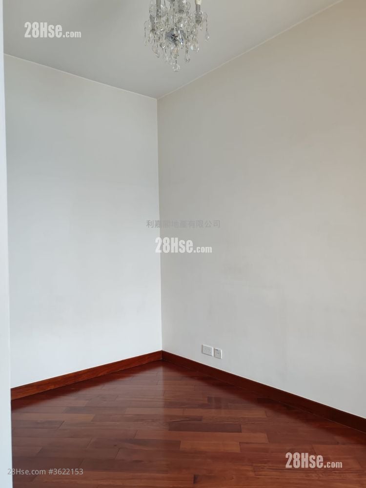 凯旋门 租盘 3 房 , 3 浴室 841 平方尺 凯旋门 租盘 3 房 , 3 浴室 841 平方尺