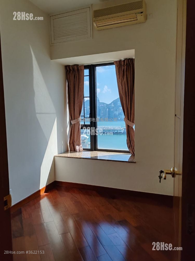 凯旋门 租盘 3 房 , 3 浴室 841 平方尺 凯旋门 租盘 3 房 , 3 浴室 841 平方尺