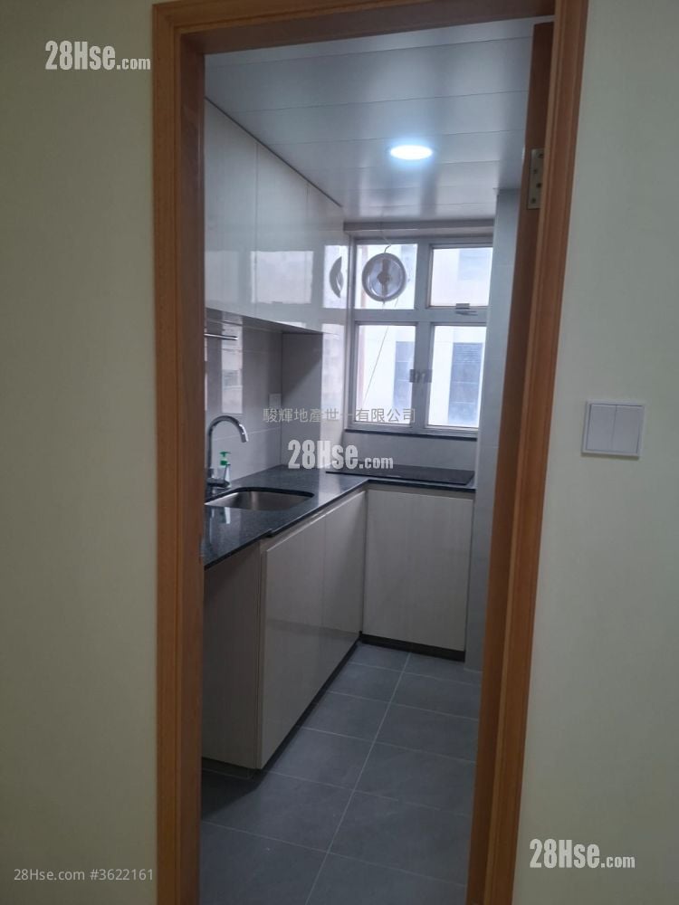 利兴大楼 租盘 3 房 , 1 浴室 598 平方尺 利兴大楼 租盘 3 房 , 1 浴室 598 平方尺