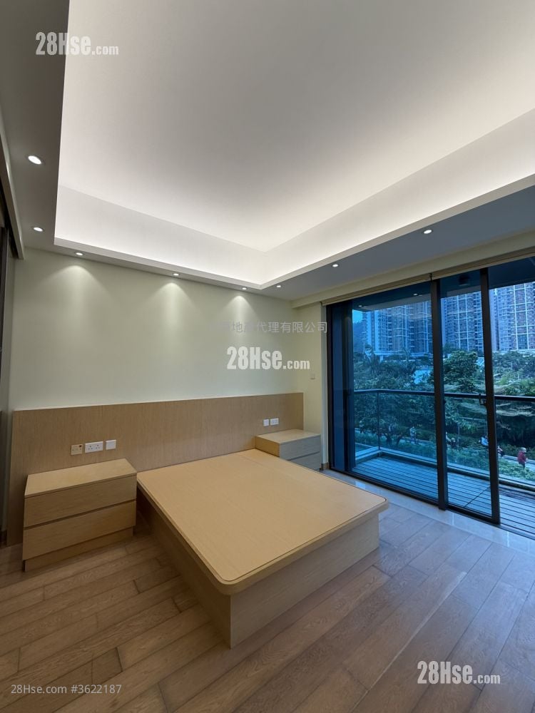 Capri Sell 4 Bedrooms , 3 Bathrooms 1,987 ft²