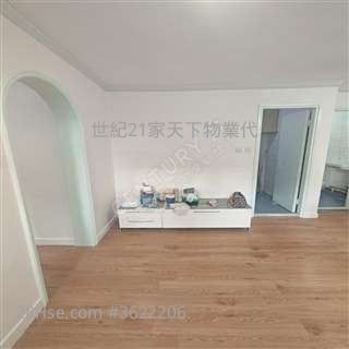 富荣花园 租盘 3 房 , 2 浴室 592 平方尺 富荣花园 租盘 3 房 , 2 浴室 592 平方尺