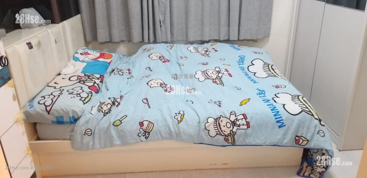 Man Lai Court Sell 3 Bedrooms , 2 Bathrooms 622 ft² Man Lai Court Sell 3 Bedrooms , 2 Bathrooms 622 ft²