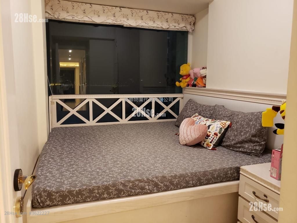 Hemera Rental 4 Bedrooms , 3 Bathrooms 1,135 ft² Hemera Rental 4 Bedrooms , 3 Bathrooms 1,135 ft²