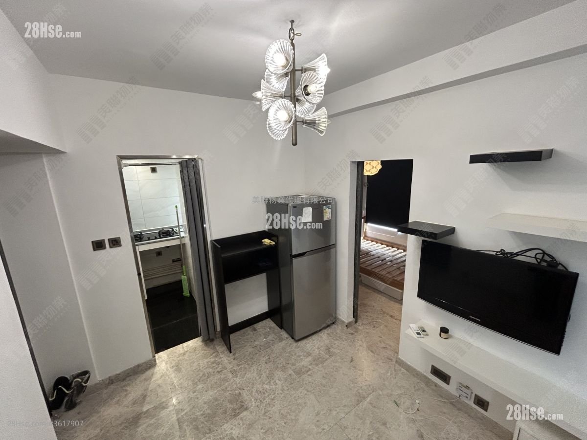 河畔花园 售盘 1 房 242 平方尺