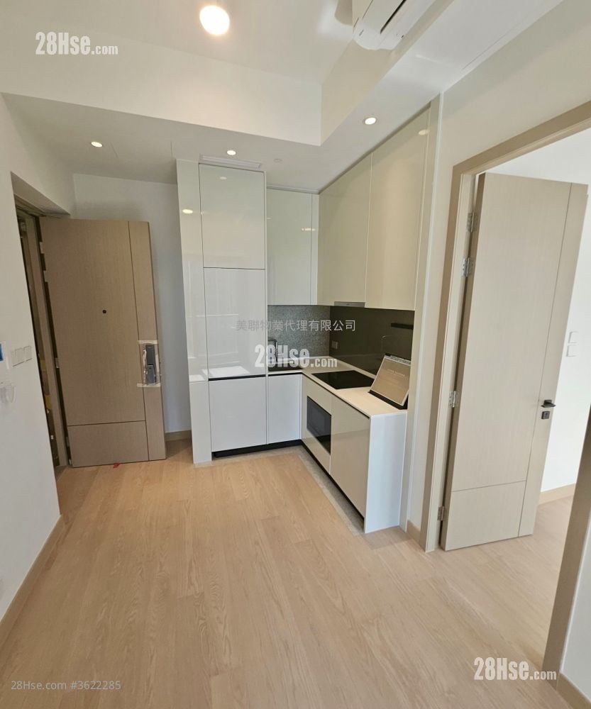 Seasons Place 售盤 2 房 , 1 浴室 437 平方呎 Seasons Place 售盤 2 房 , 1 浴室 437 平方呎