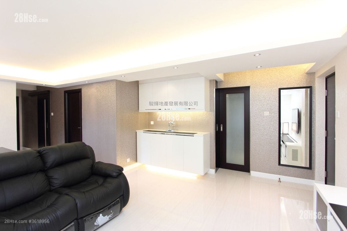 柏园 售盘 4 房 , 2 浴室 830 平方尺