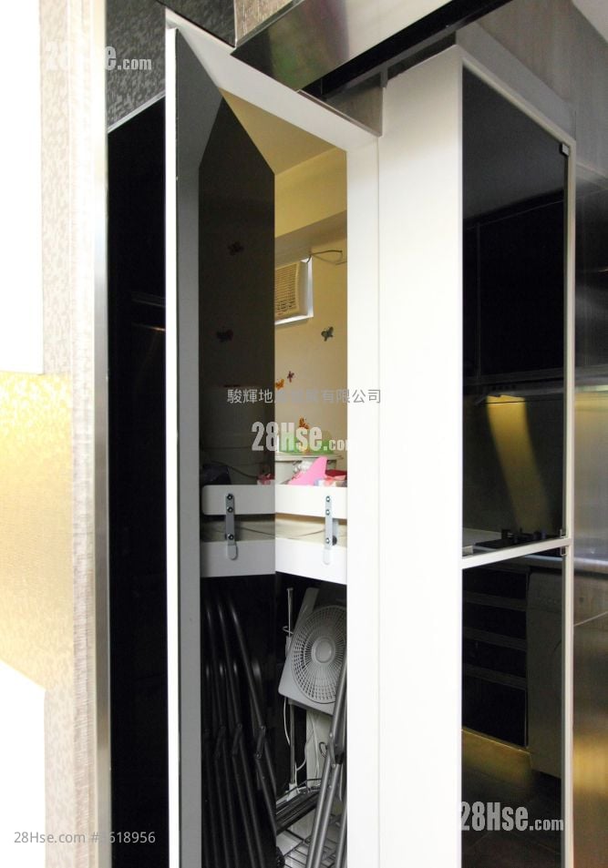 工人房: 柏园 售盘 4 房 , 2 浴室 830 平方尺