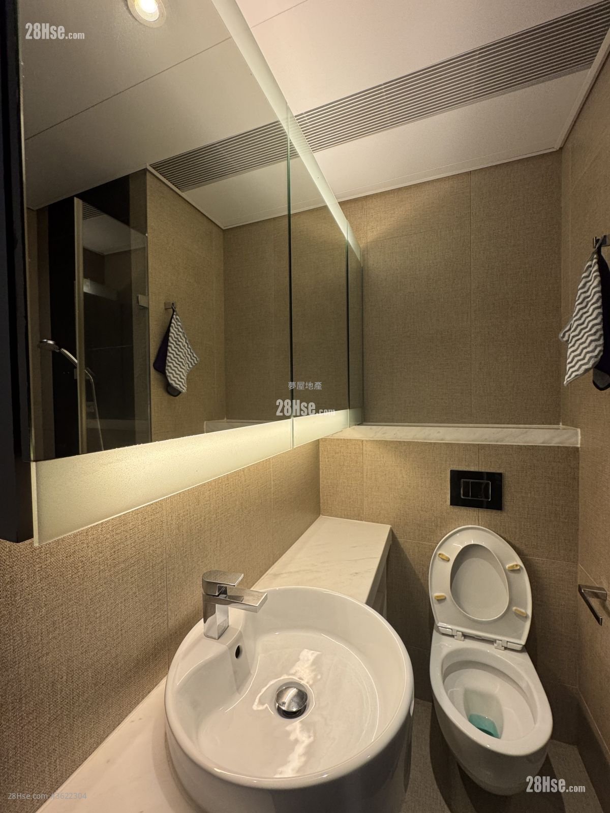 Queen's Cube Rental Studio , 1 Bathroom 270 ft² Queen's Cube Rental Studio , 1 Bathroom 270 ft²