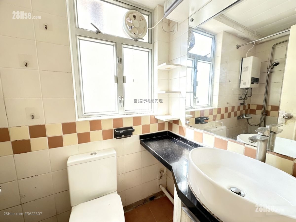 Broadview Court Sell 2 Bedrooms , 1 Bathroom 422 ft² Broadview Court Sell 2 Bedrooms , 1 Bathroom 422 ft²