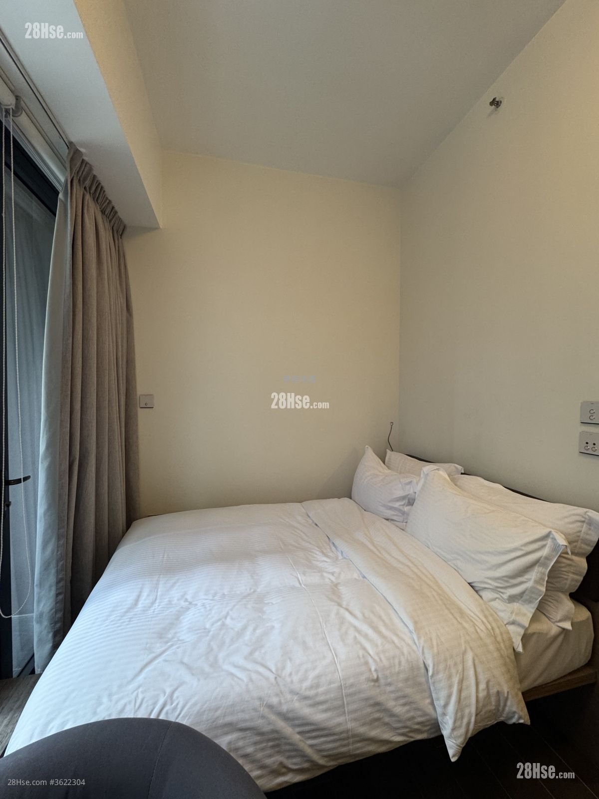 Queen's Cube Rental Studio , 1 Bathroom 270 ft² Queen's Cube Rental Studio , 1 Bathroom 270 ft²