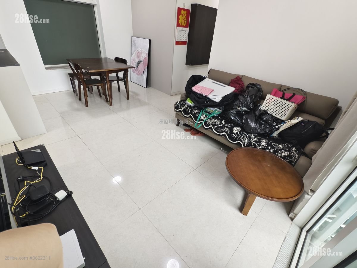 峻瀅 租盤 3 房 , 2 浴室 694 平方呎 峻瀅 租盤 3 房 , 2 浴室 694 平方呎