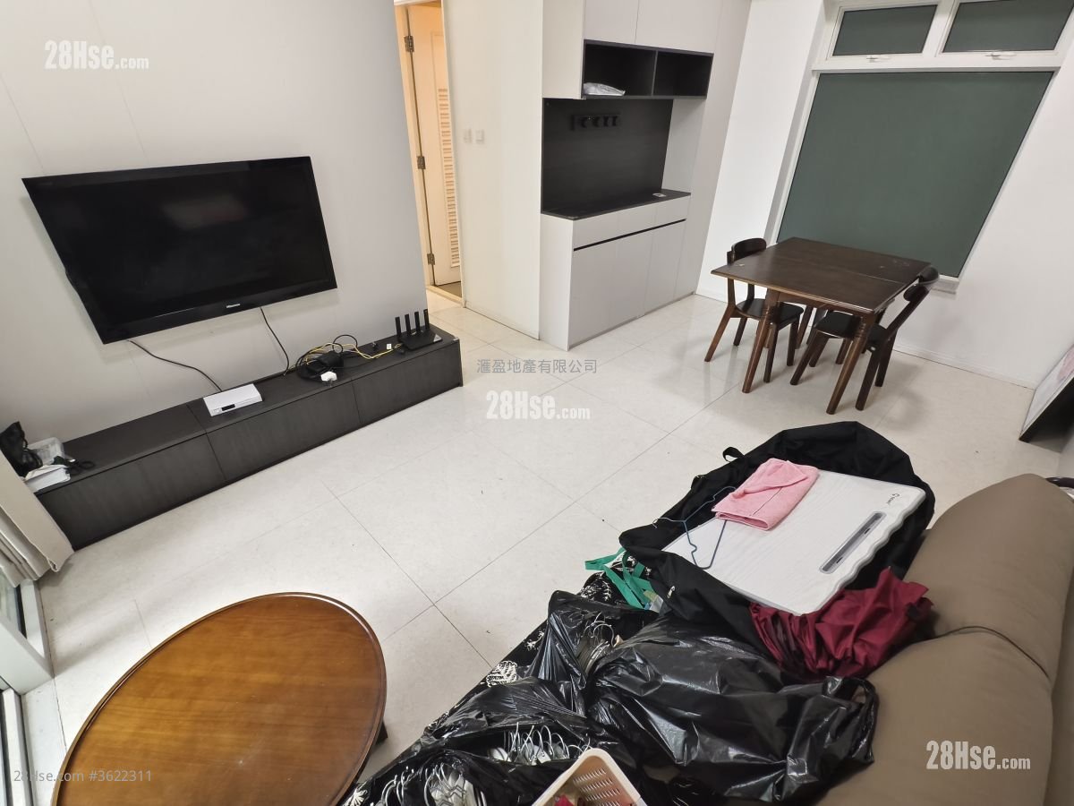 峻瀅 租盤 3 房 , 2 浴室 694 平方呎 峻瀅 租盤 3 房 , 2 浴室 694 平方呎