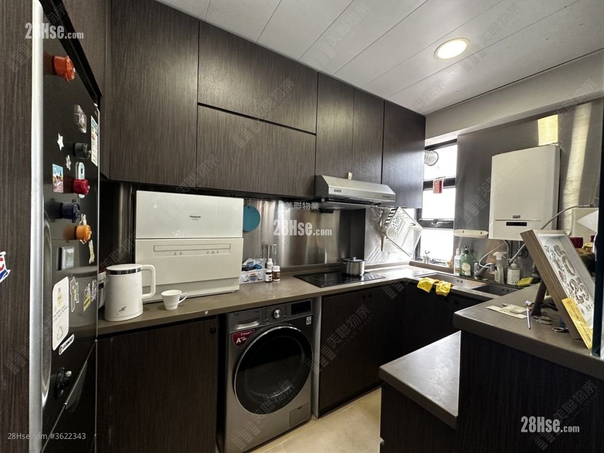 Mansion Court Sell 2 Bedrooms , 1 Bathroom 572 ft² Mansion Court Sell 2 Bedrooms , 1 Bathroom 572 ft²