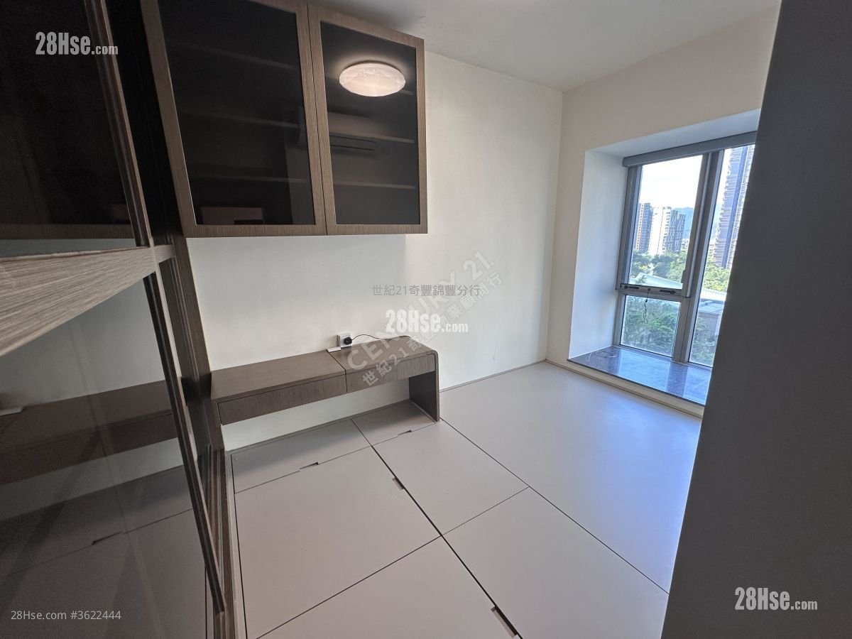 银湖天峰 售盘 2 房 , 1 浴室 551 平方尺 银湖天峰 售盘 2 房 , 1 浴室 551 平方尺