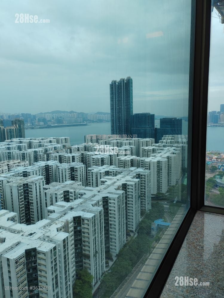 Royal Peninsula Sell 2 Bedrooms , 1 Bathroom 567 ft²