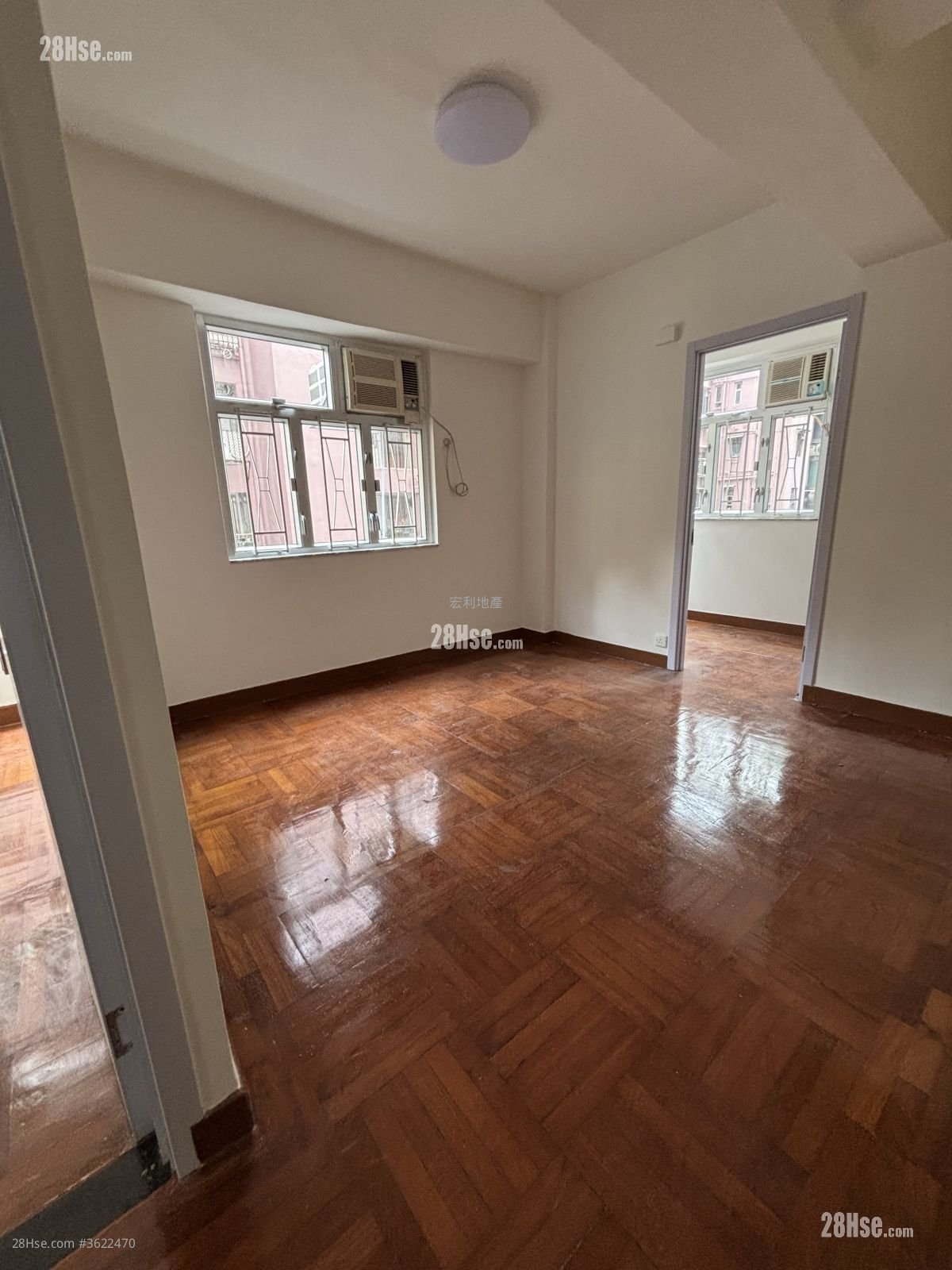 麗英大廈 租盤 443 平方呎