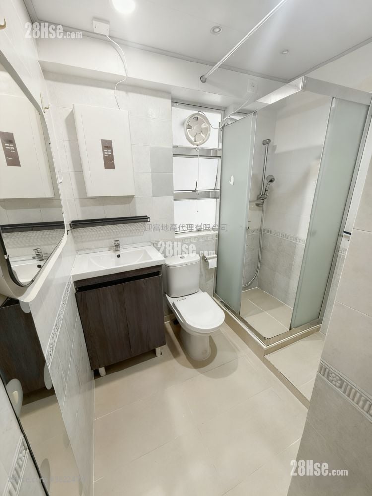 黄埔花园 租盘 3 房 , 2 浴室 617 平方尺 黄埔花园 租盘 3 房 , 2 浴室 617 平方尺