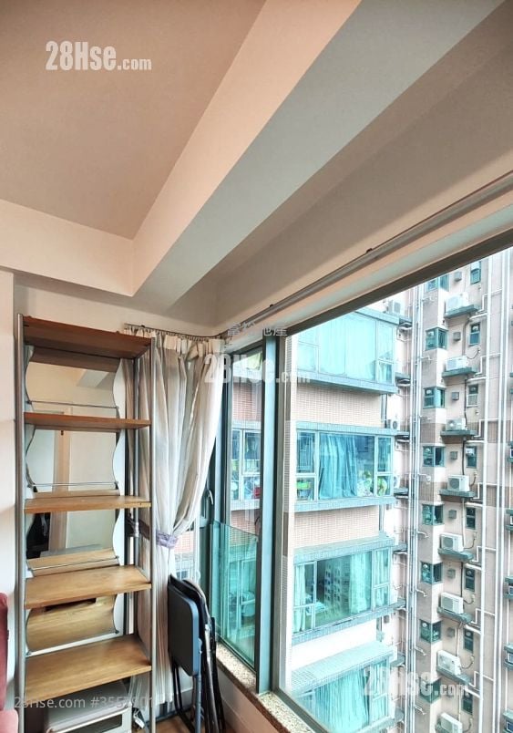 Queen's Terrace Rental 2 Bedrooms , 1 Bathroom 411 ft² Queen's Terrace Rental 2 Bedrooms , 1 Bathroom 411 ft²