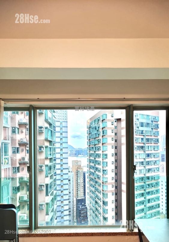 Queen's Terrace Rental 2 Bedrooms , 1 Bathroom 411 ft² Queen's Terrace Rental 2 Bedrooms , 1 Bathroom 411 ft²