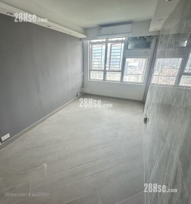 Kwun Tak Court Sell 2 Bedrooms , 1 Bathroom 449 ft²